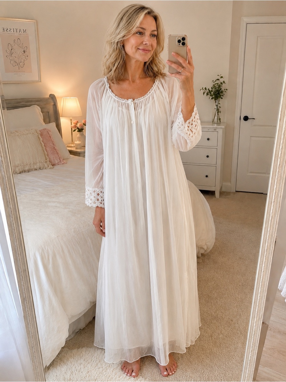 White Lace-Trim Long Nightgown - Intimates & Sleepwear. Vintage. Moomoo Canada
